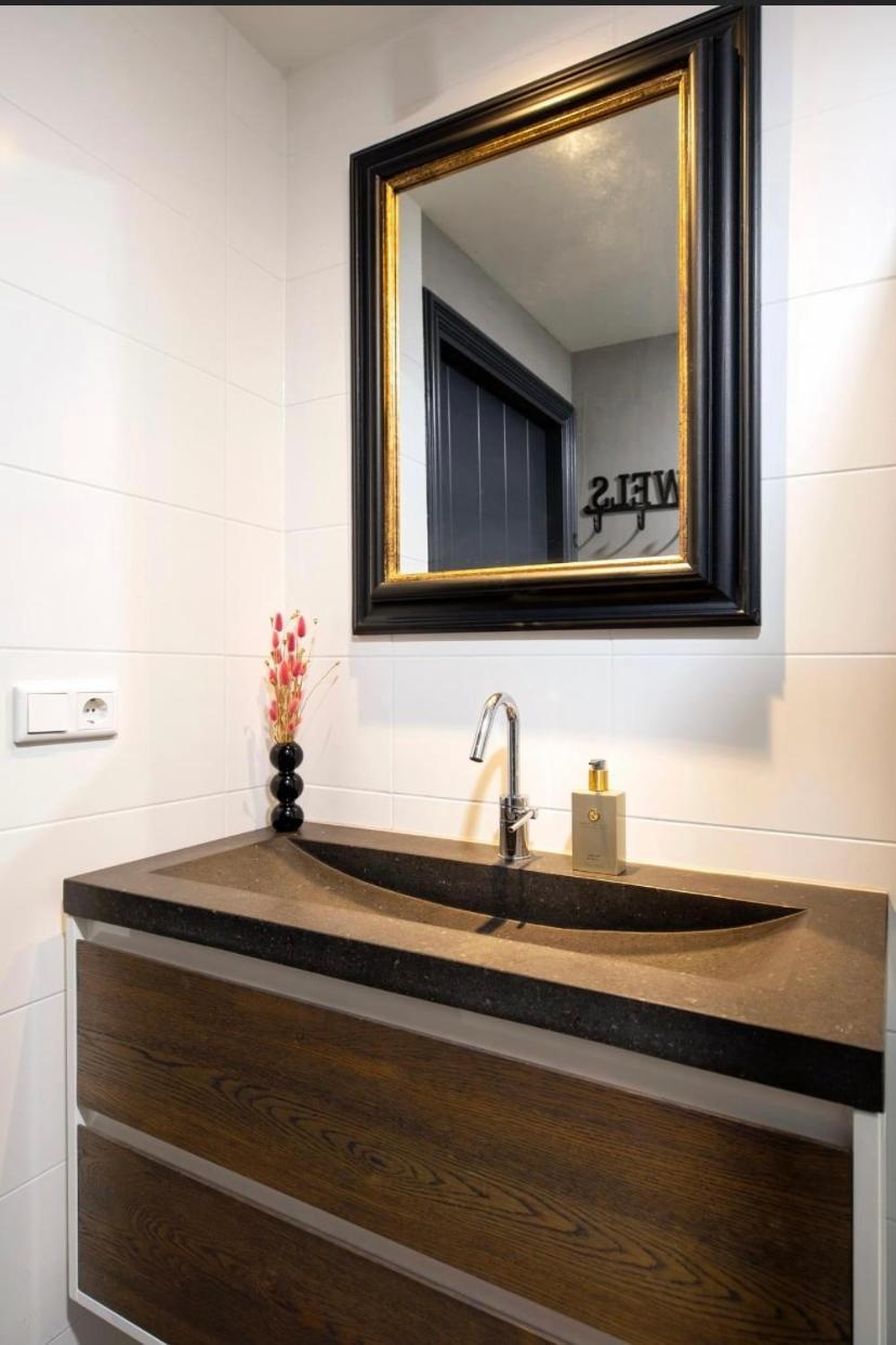 Waddendroom Apartment Lioessens